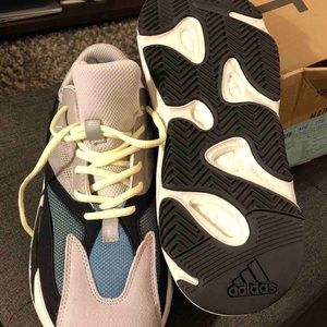 Mens Yeezy Boost 700 Waverunners
